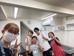 お好み焼き京ちゃんのスタッフさんと、お客さんと、ナカシマスタッフ
