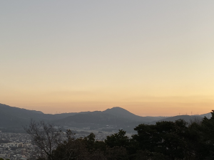 夜明空と筑紫野市街
